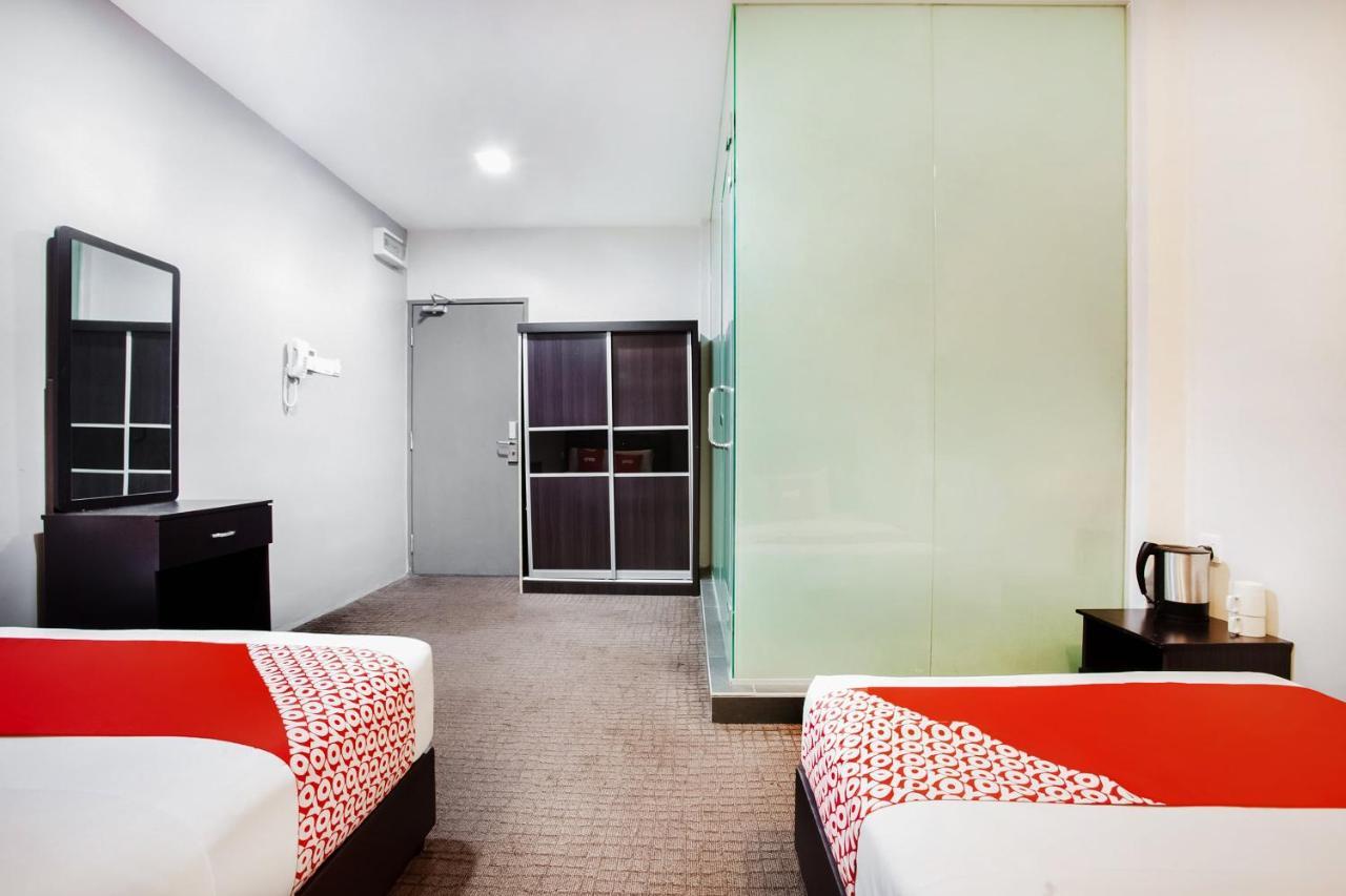 Oyo 89652 P Line Hotel Johor Bahru Esterno foto