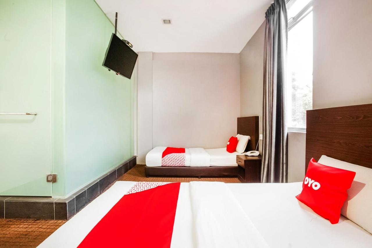 Oyo 89652 P Line Hotel Johor Bahru Esterno foto