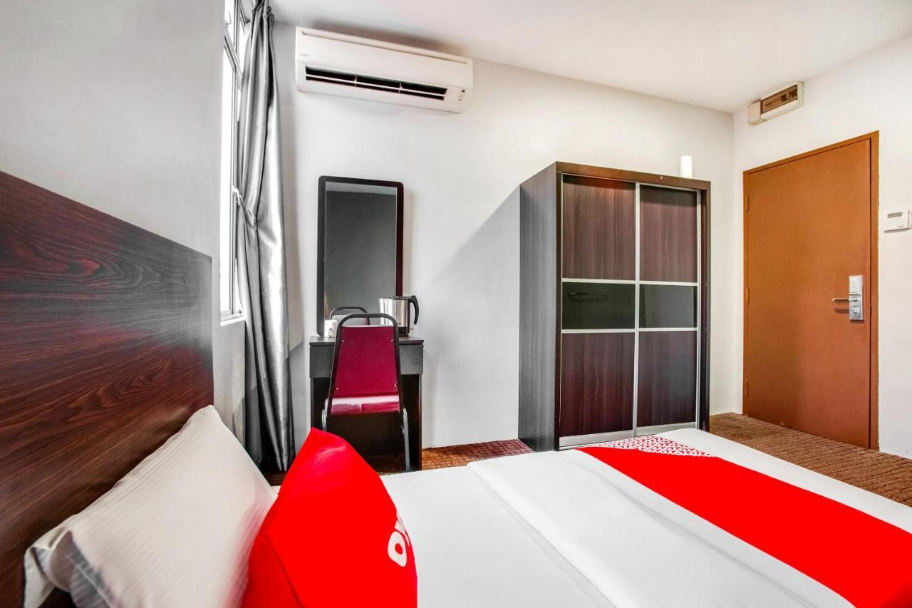 Oyo 89652 P Line Hotel Johor Bahru Esterno foto