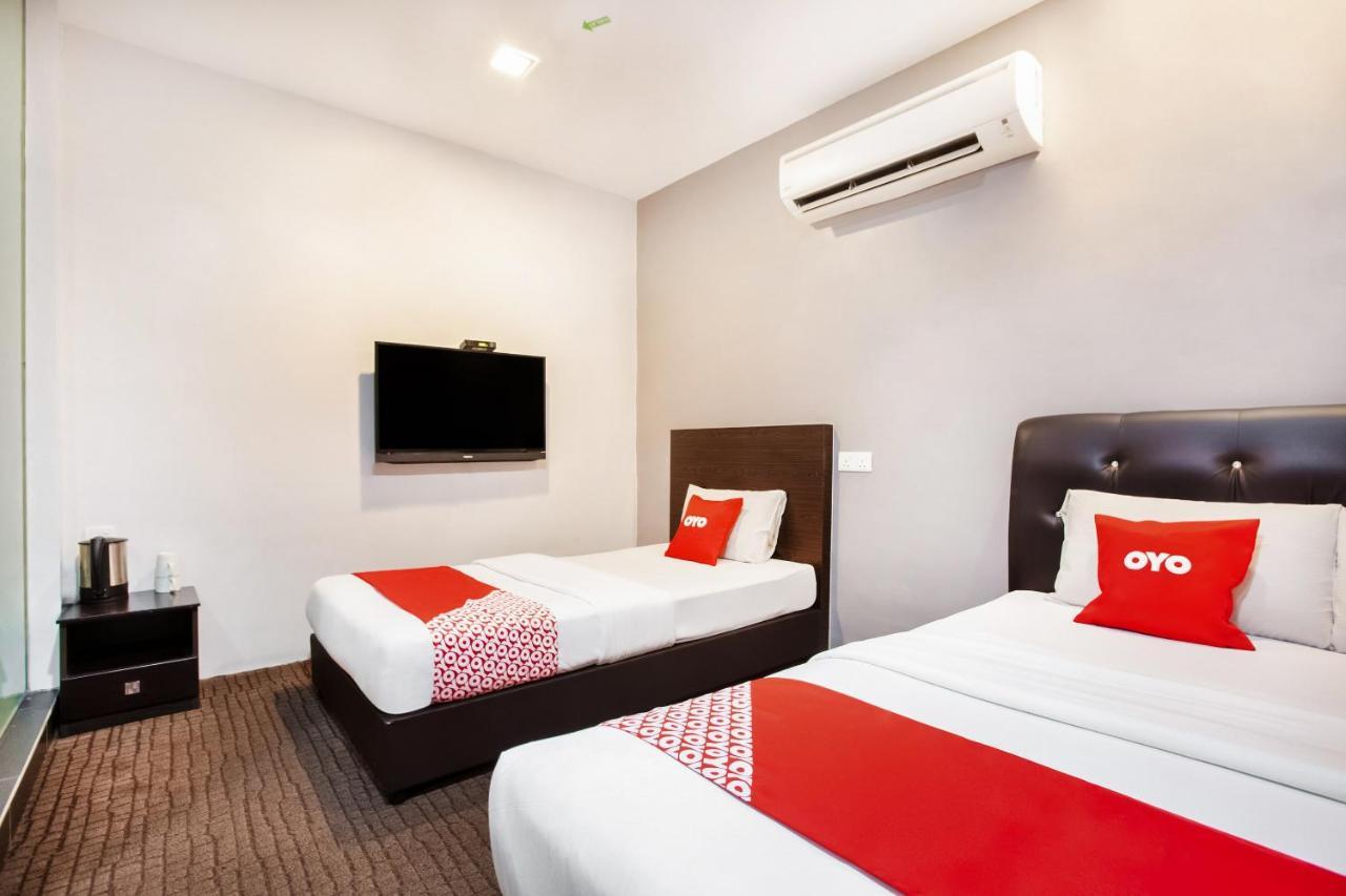 Oyo 89652 P Line Hotel Johor Bahru Esterno foto