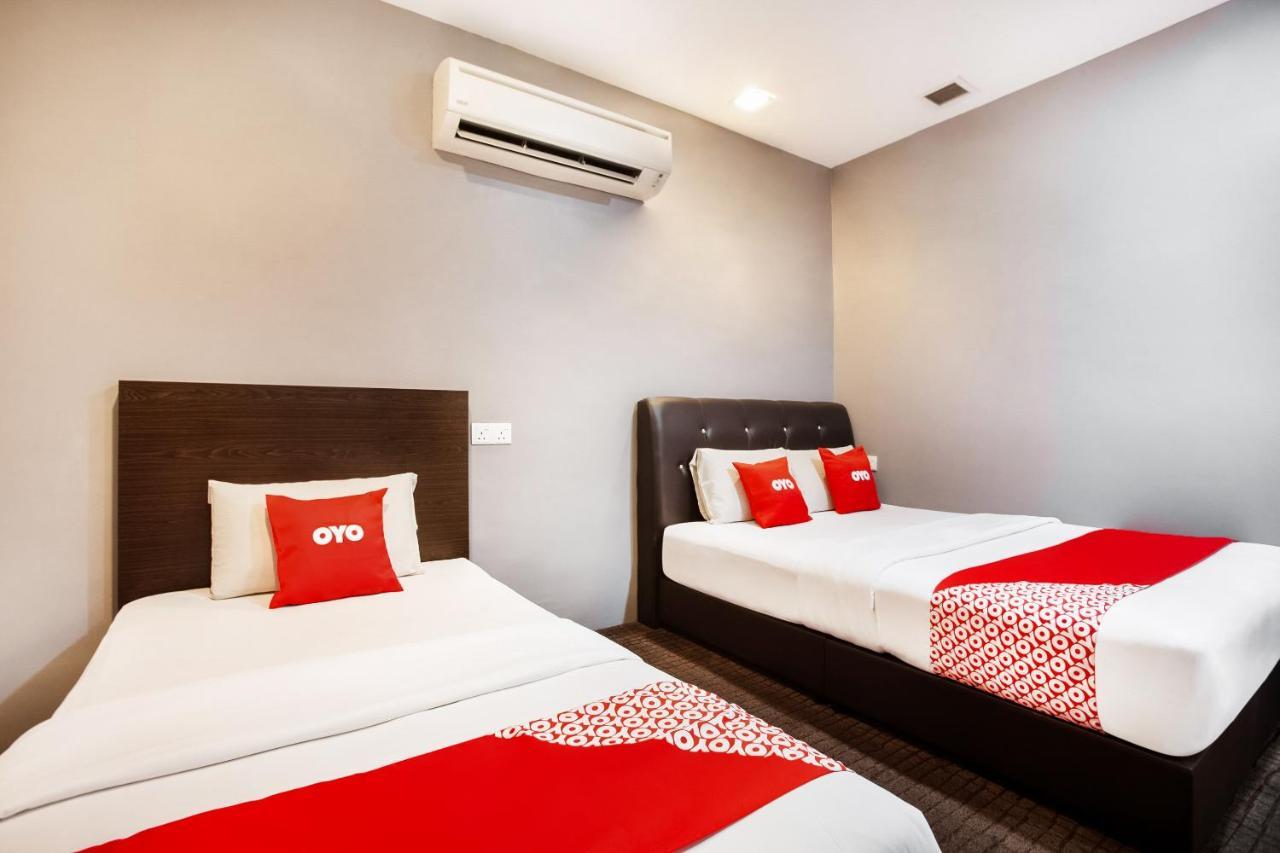 Oyo 89652 P Line Hotel Johor Bahru Esterno foto