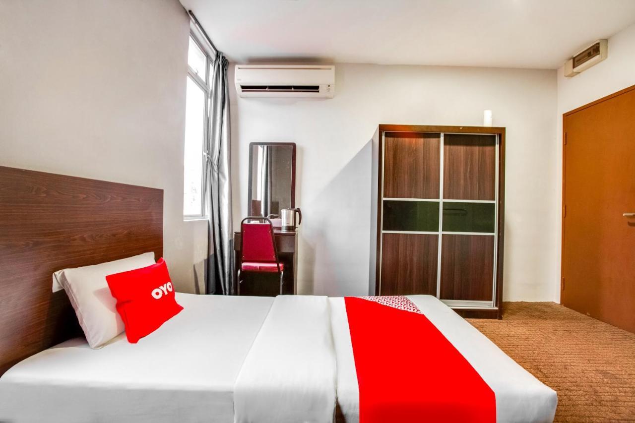 Oyo 89652 P Line Hotel Johor Bahru Esterno foto