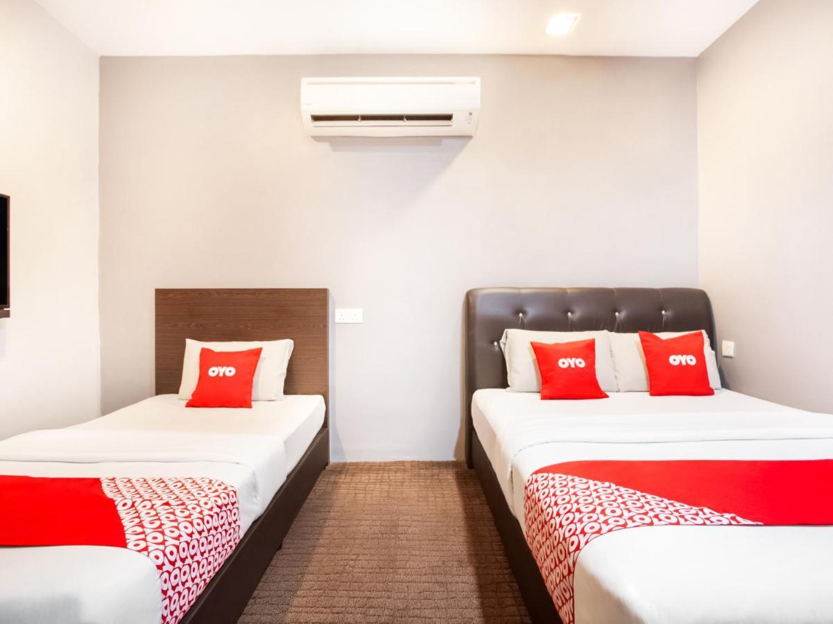 Oyo 89652 P Line Hotel Johor Bahru Esterno foto