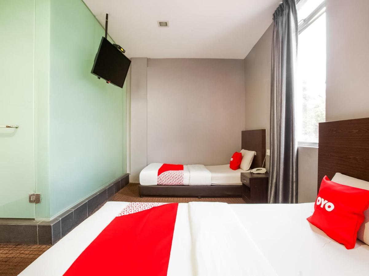 Oyo 89652 P Line Hotel Johor Bahru Esterno foto